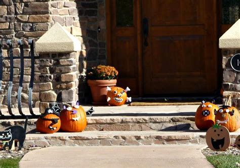 Create A Spooky Yard For Halloween